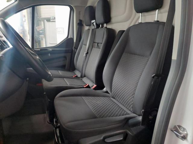Ford Transit Custom image 1
