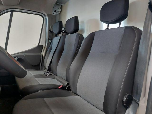 Renault Master image 4