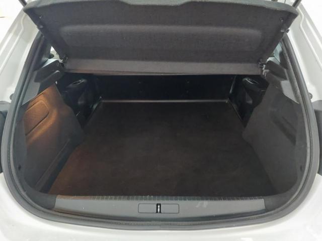Peugeot 208 image 5