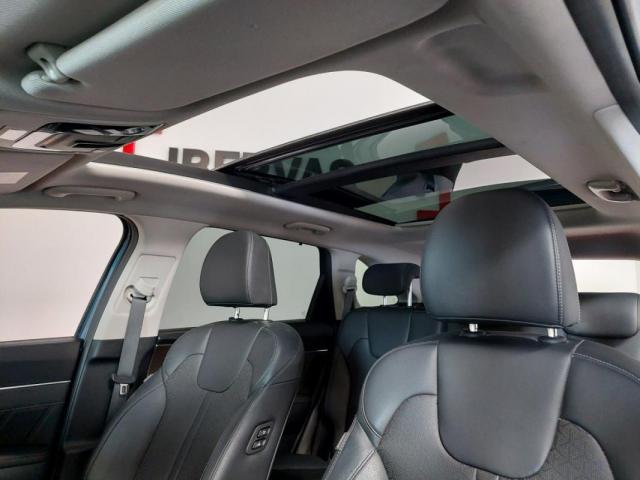 Kia Sorento image 2