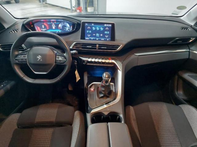 Peugeot 3008 image 9