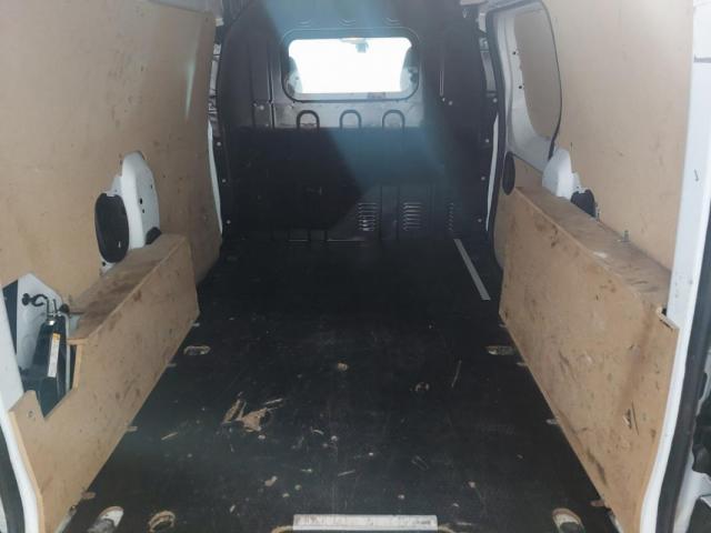Renault Express Van image 9
