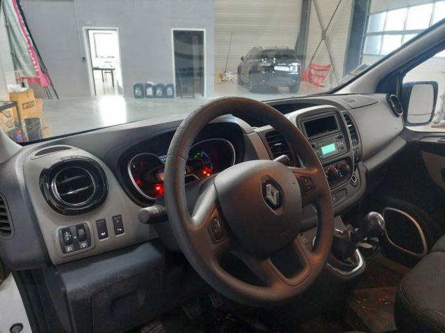 Renault Trafic image 6