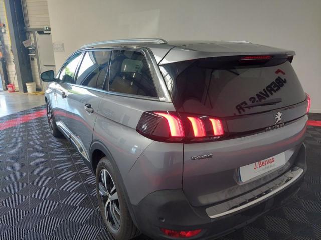 Peugeot 5008 image 9