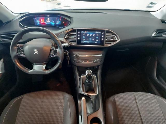 Peugeot 308 image 2