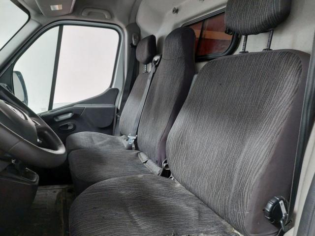 Renault Master image 6