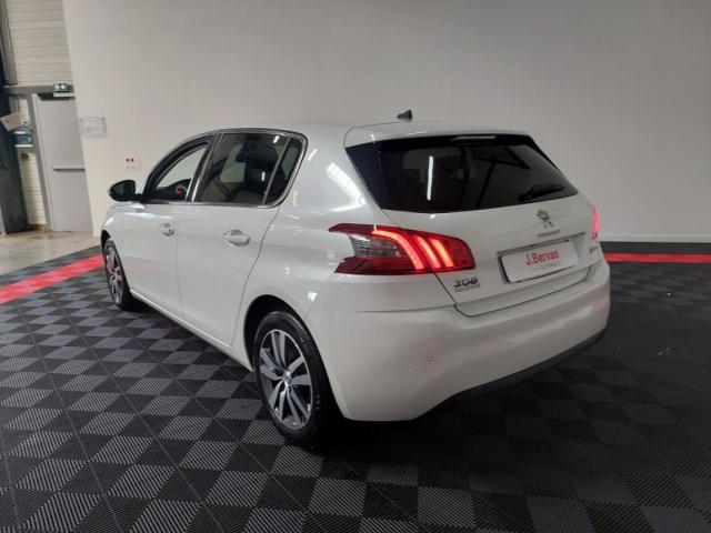 Peugeot 308 image 1
