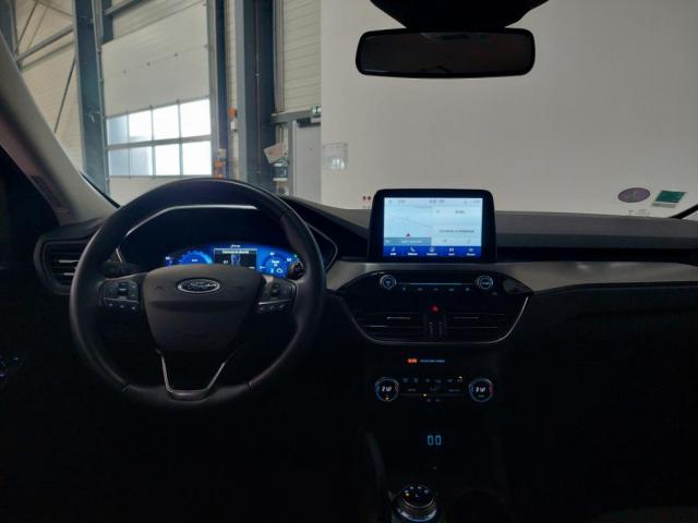 Ford Kuga image 3
