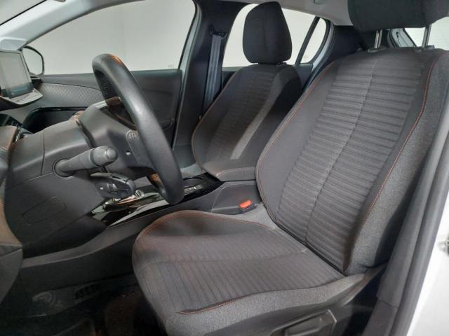 Peugeot 208 image 1