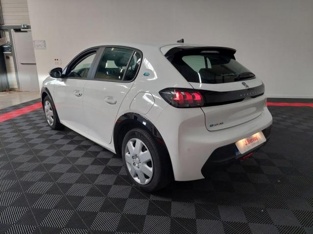 Peugeot 208 image 4