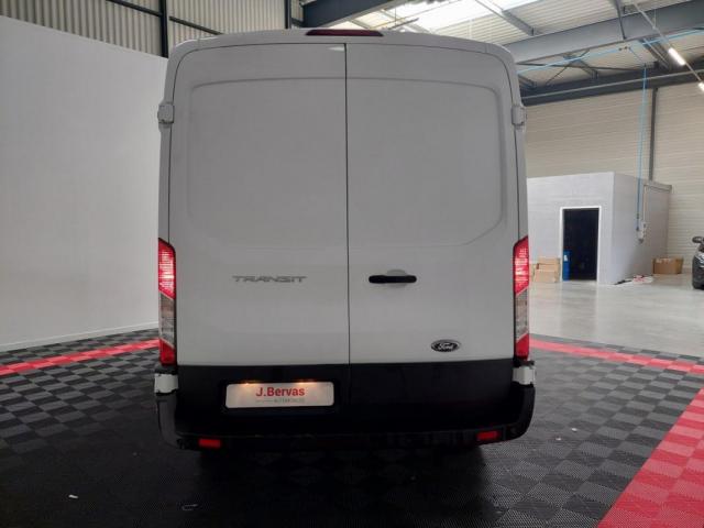 Ford Transit image 6