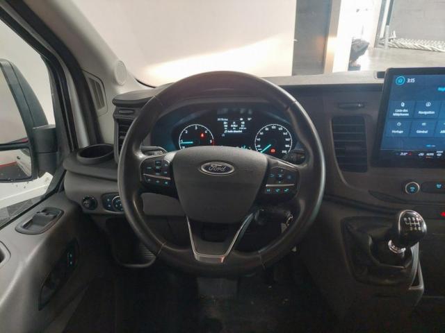 Ford Transit image 4