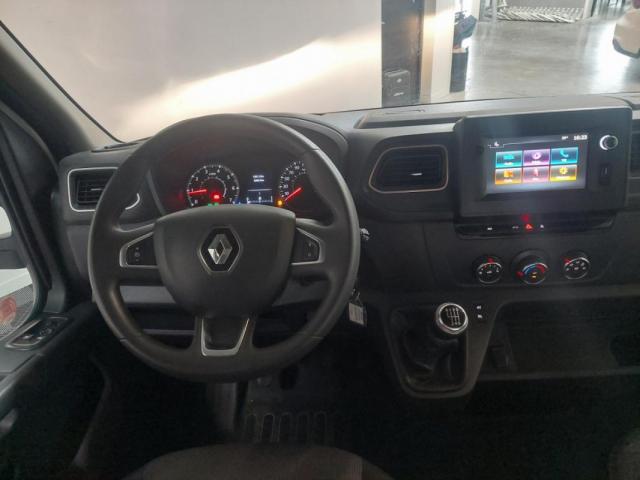 Renault Master image 9