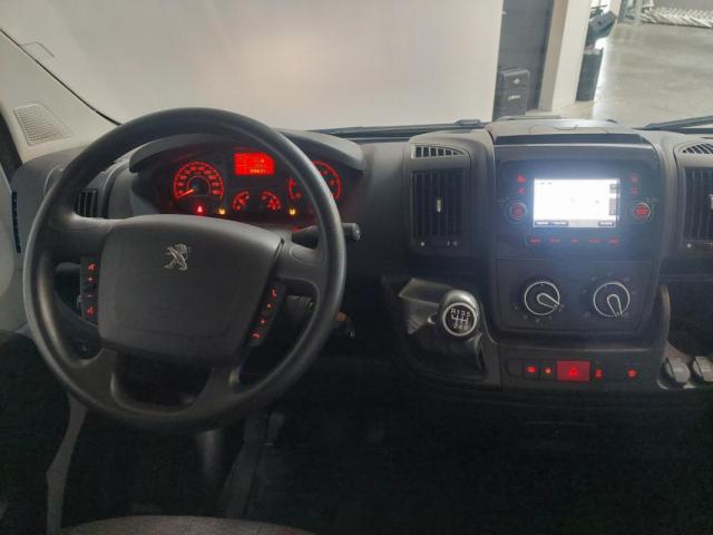 Peugeot Boxer image 1