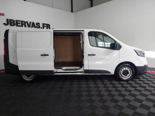 Renault Trafic image 8