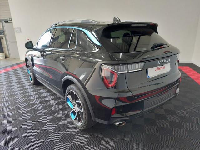 Lynk & Co 01 image 1