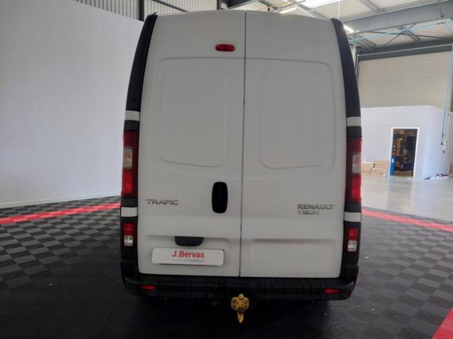 Renault Trafic image 2