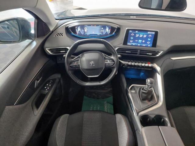 Peugeot 3008 image 3