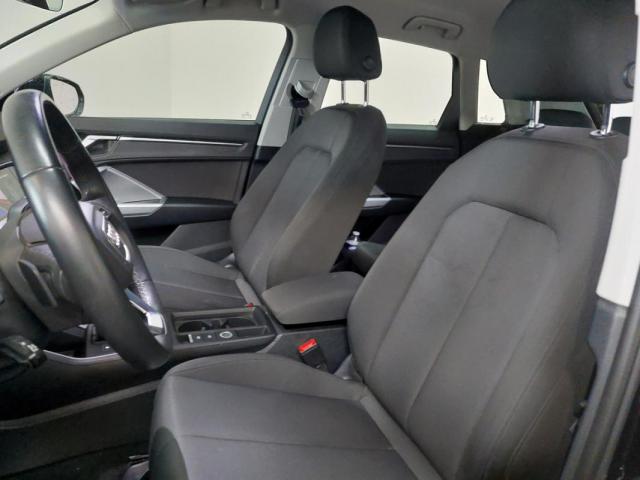 Audi Q3 image 1