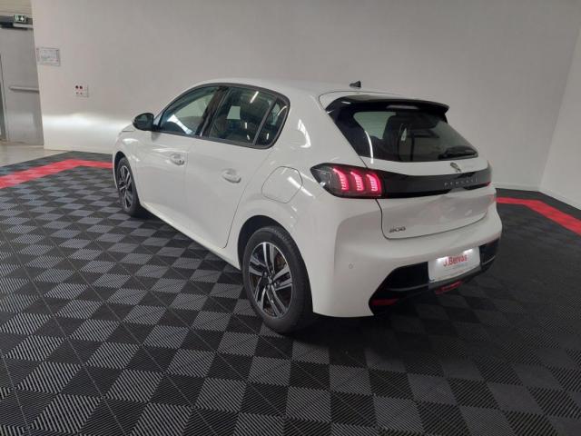 Peugeot 208 image 8