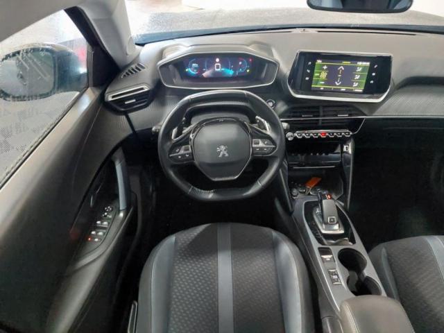 Peugeot 2008 image 8