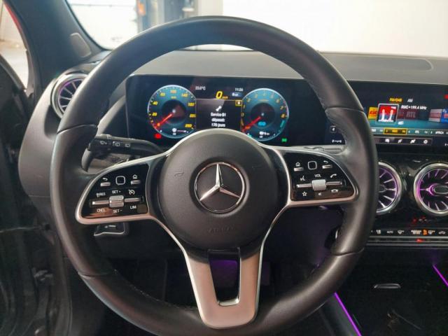 Mercedes Benz Gla image 9