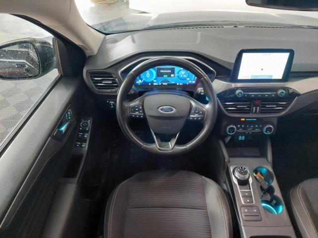 Ford Kuga image 1