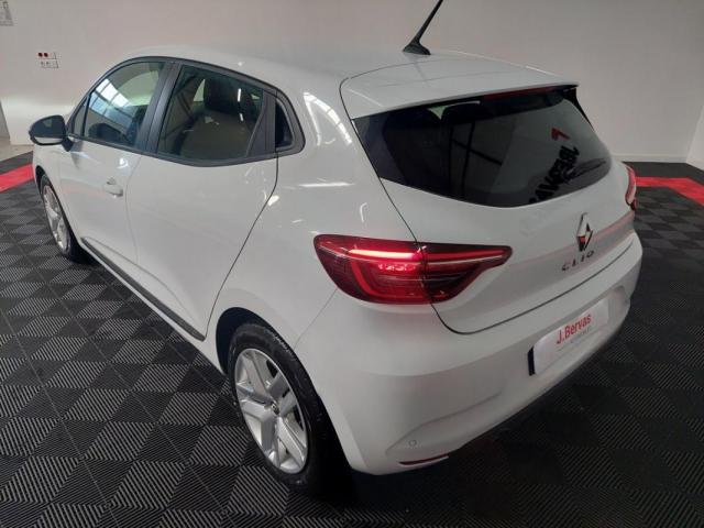 Renault Clio image 9