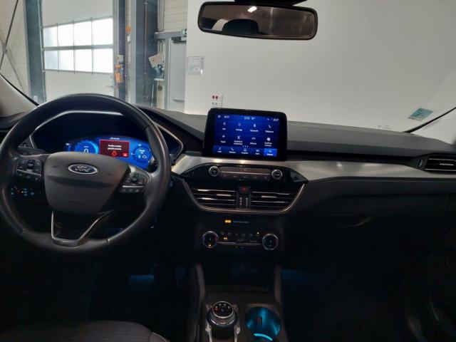 Ford Kuga image 7