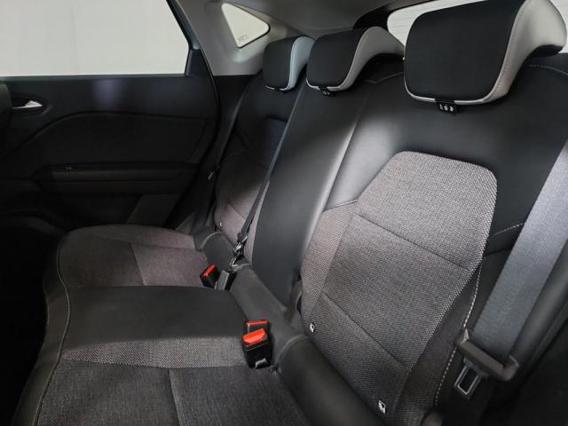 Renault Captur image 1
