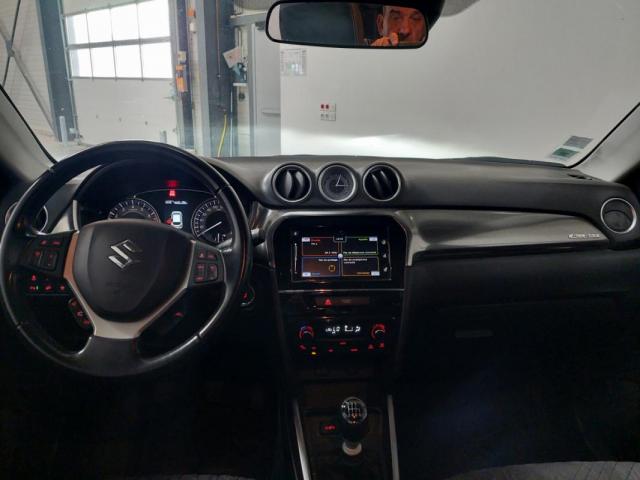 Suzuki Vitara image 2