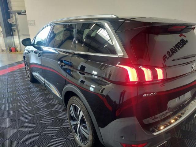 Peugeot 5008 image 8