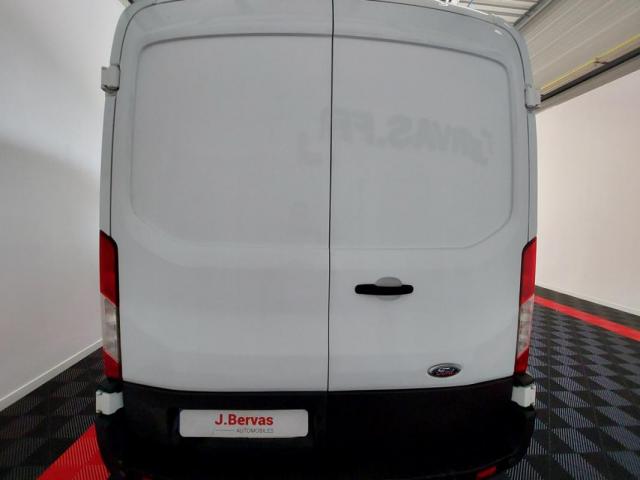Ford Transit image 6