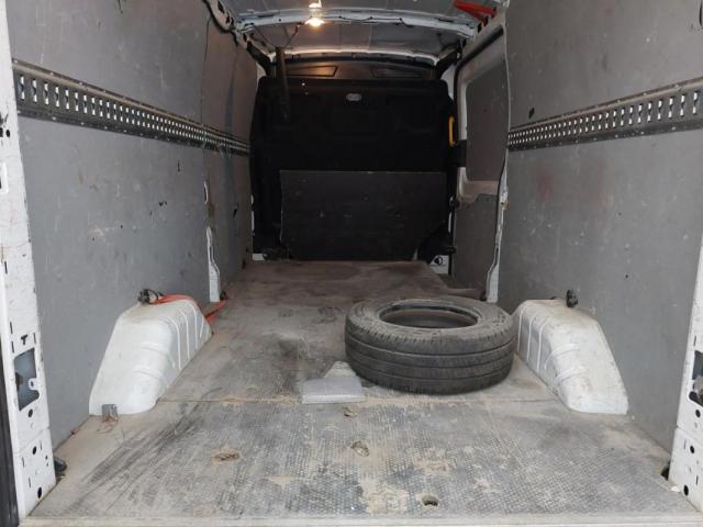 Ford Transit image 4