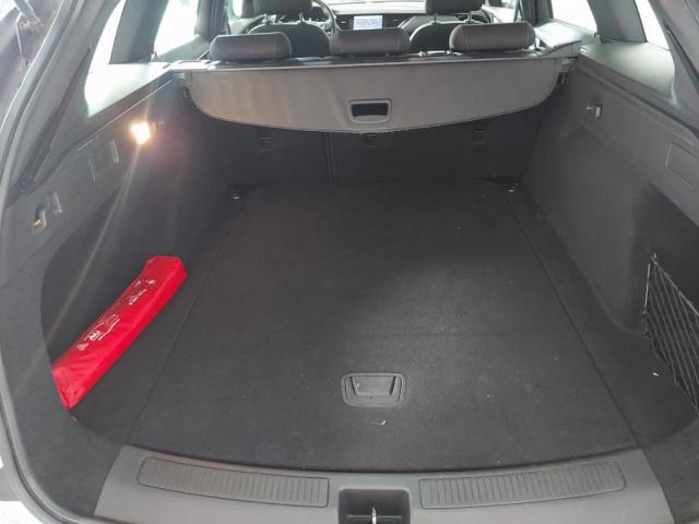 Opel Insignia Sports Tourer image 5