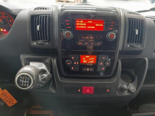 Peugeot Boxer image 2