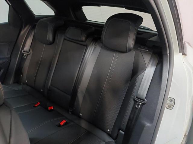 Peugeot 3008 image 9