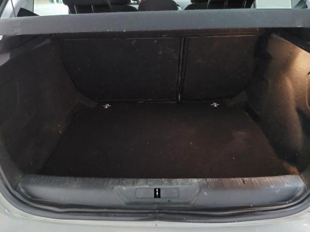 Peugeot 308 image 2