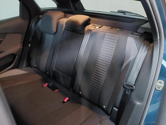 Peugeot 3008 image 8
