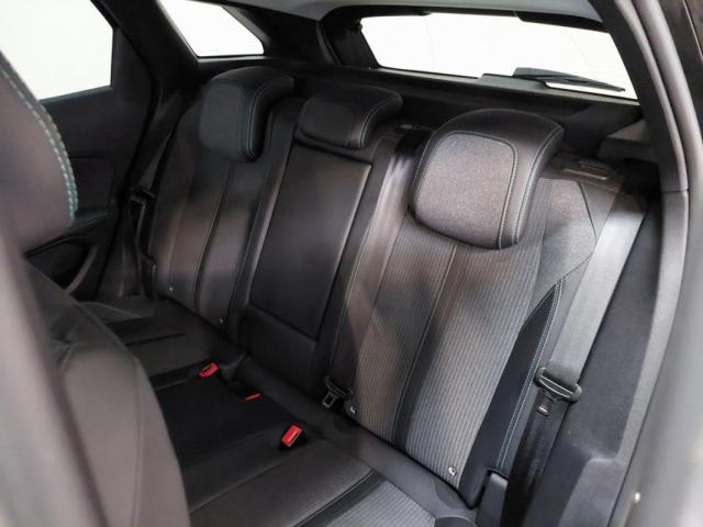 Peugeot 3008 image 3