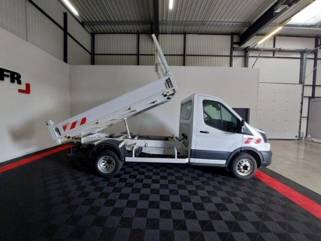 Ford Transit image 8