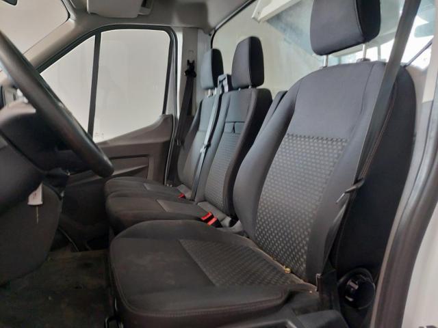 Ford Transit image 9