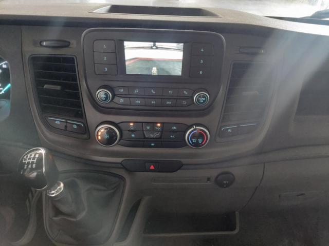 Ford Transit image 7