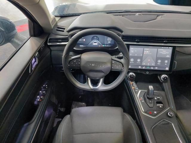 Lynk & Co 01 image 6