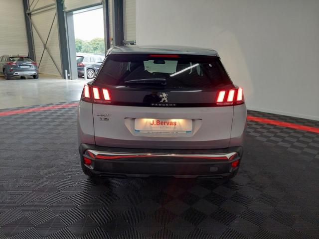 Peugeot 3008 image 2