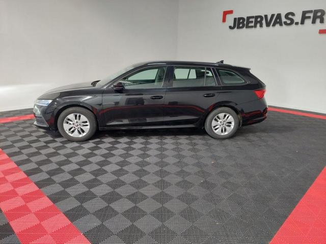 Skoda Octavia image 2