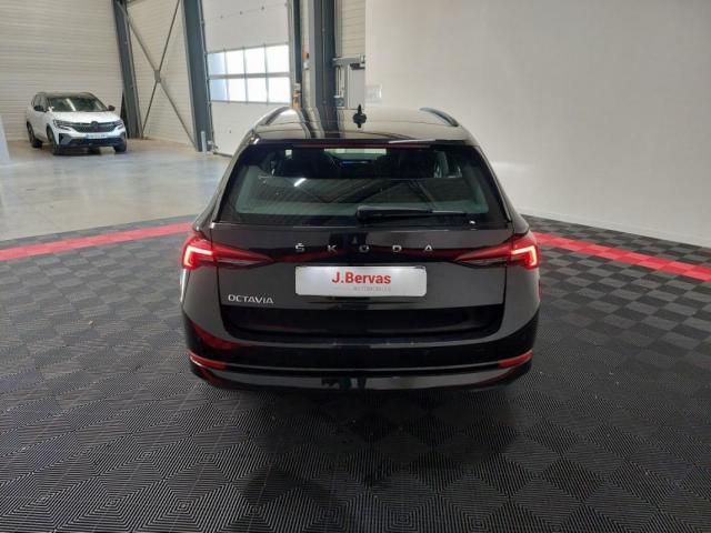 Skoda Octavia image 9