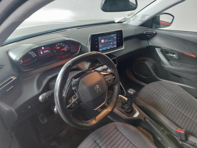 Peugeot 2008 image 8