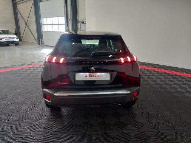 Peugeot 2008 image 3