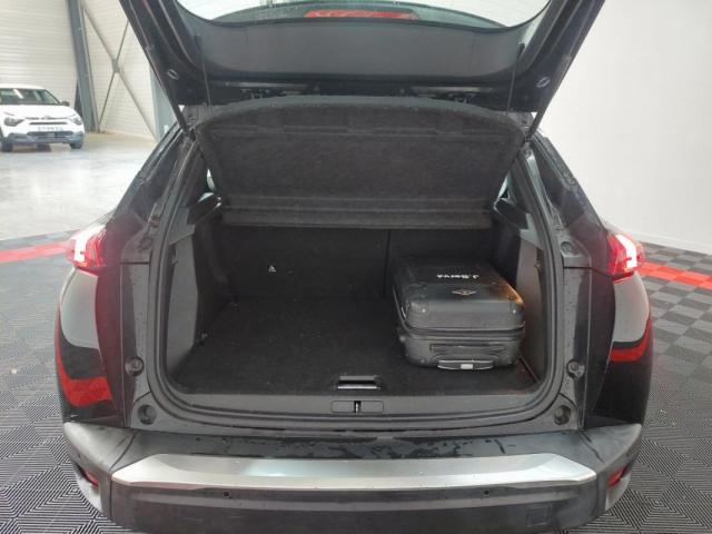 Peugeot 2008 image 2